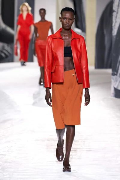Look 17